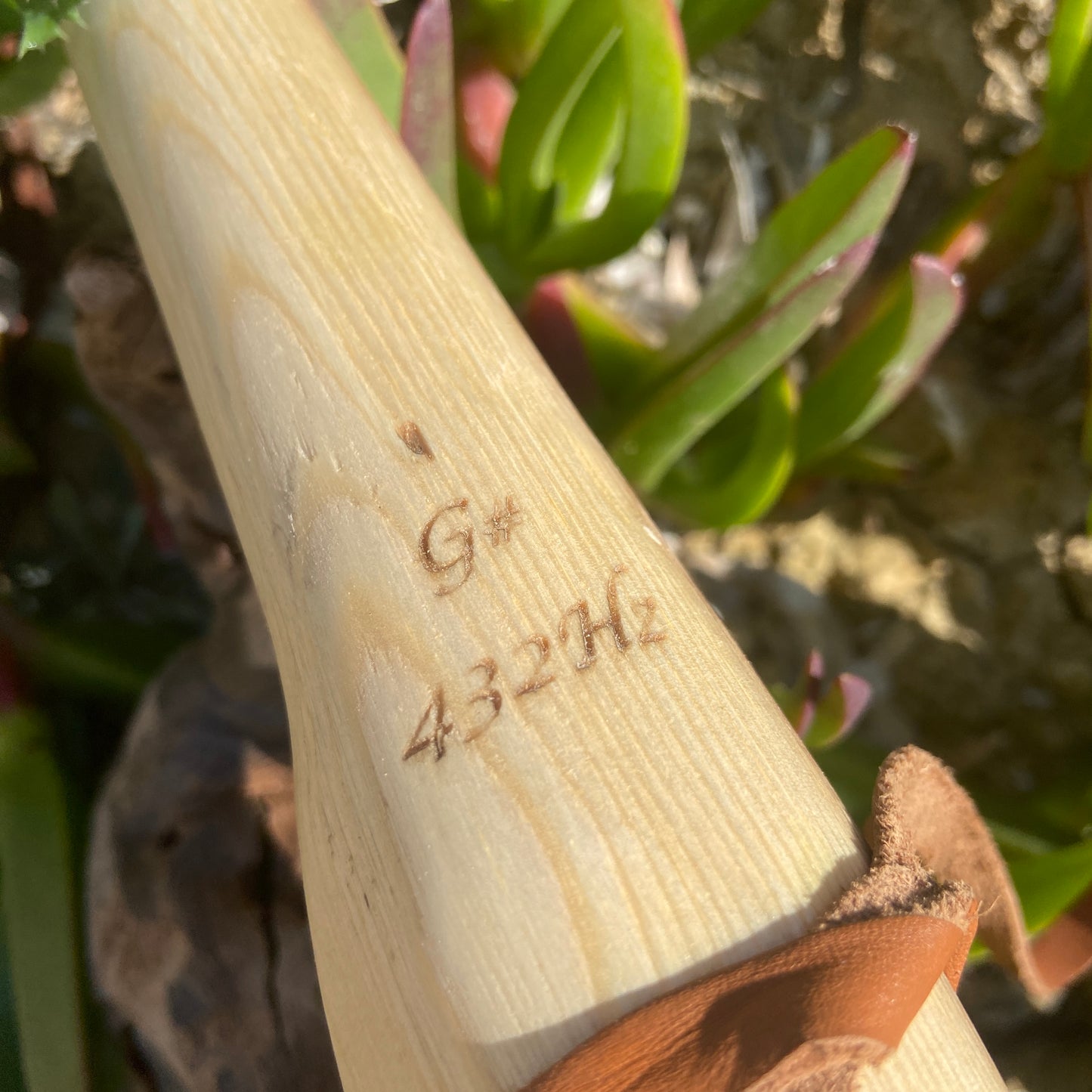 Flûte Native Amérindienne Margouillat en pin - Sol# (G#) - 432hz