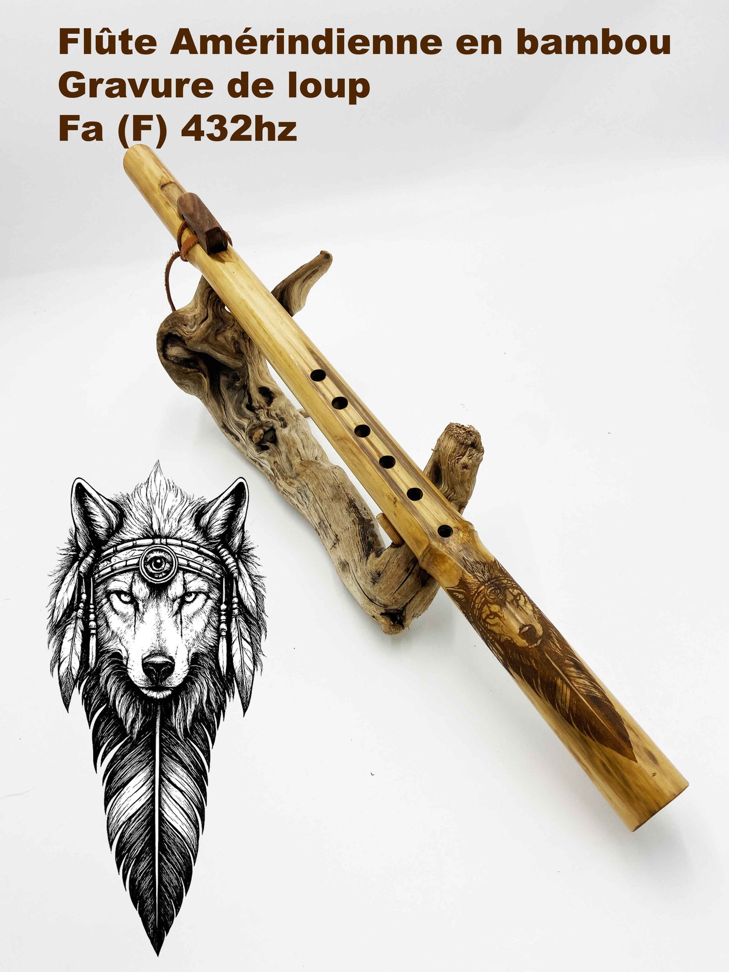 Flûte amérindienne en bambou gravée d’un loup, Fa 432Hz, avec totem en noyer