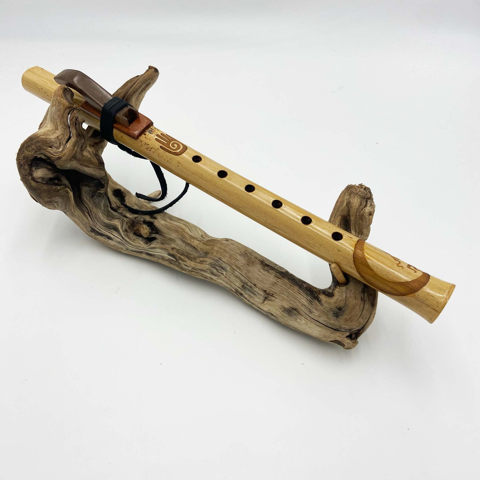 Flûte amérindienne artisanale en bambou SI 432hz gravée main spirale et kokopelli