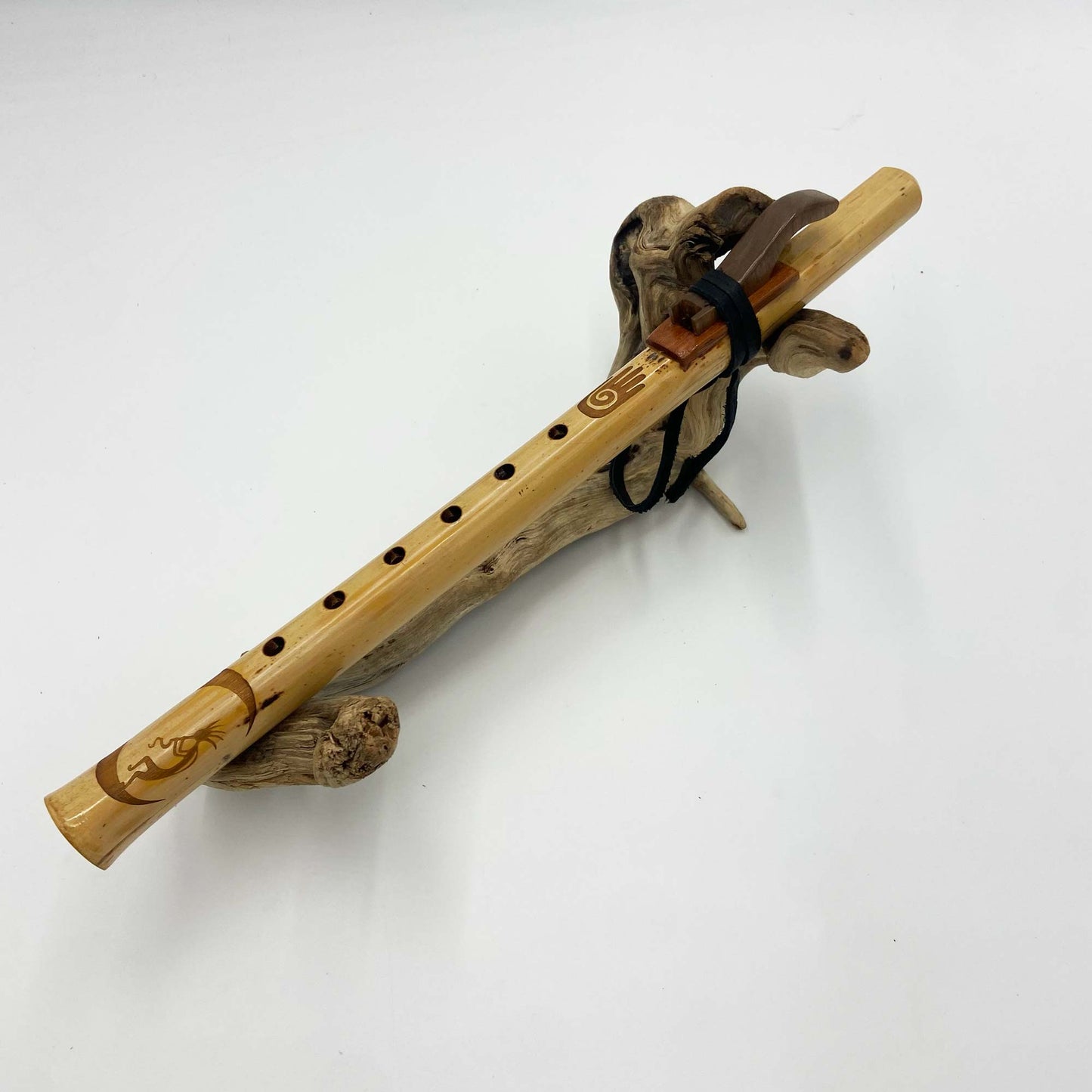 Flûte amérindienne artisanale en bambou SI 432hz gravée main spirale et kokopelli