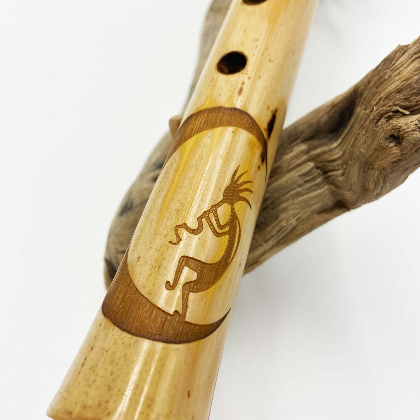 Flûte amérindienne artisanale en bambou SI 432hz gravée main spirale et kokopelli